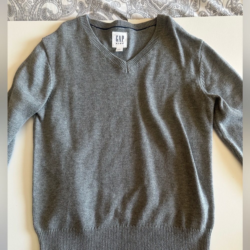 GAP Charcoal V-Neck Pullover
